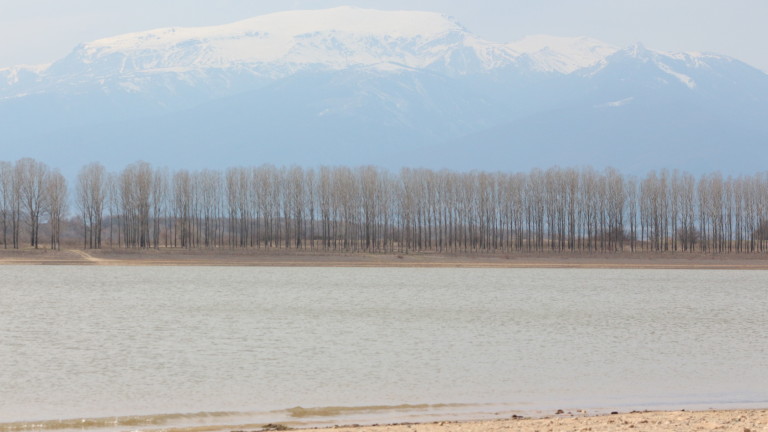 3 години забрана за риболов в язовир "Боровица" и част от "Студен кладенец"