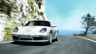 Porsche с две нови попълнения  