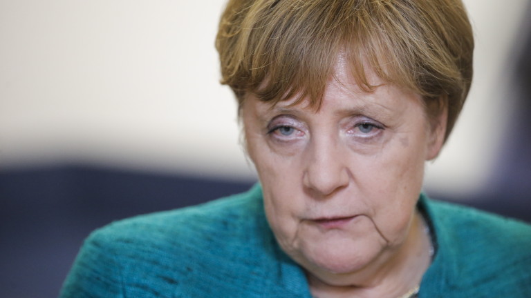 Клатещите стола на Меркел съюзници доволни от сделката на ЕС за мигрантите