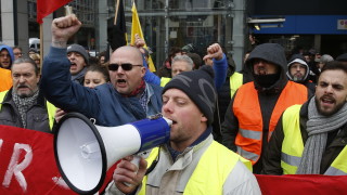 Протест срещу правителството избухна в белгийската столица Брюксел съобщават местните