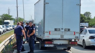 Катастрофи затрудняват трафика по АМ "Тракия" 