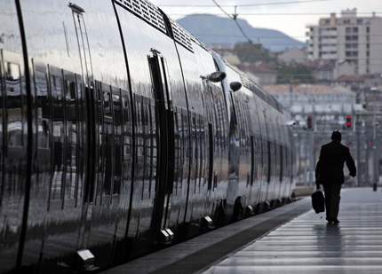 Стачка пак блокира ЖП транспорта във Франция 