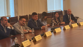 Конкретни и координирани действия между институциите поискаха народните представители Депутатите
