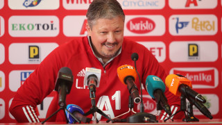 Всяка пресконференция на Любослав Пенев е истинско събитие Едва ли