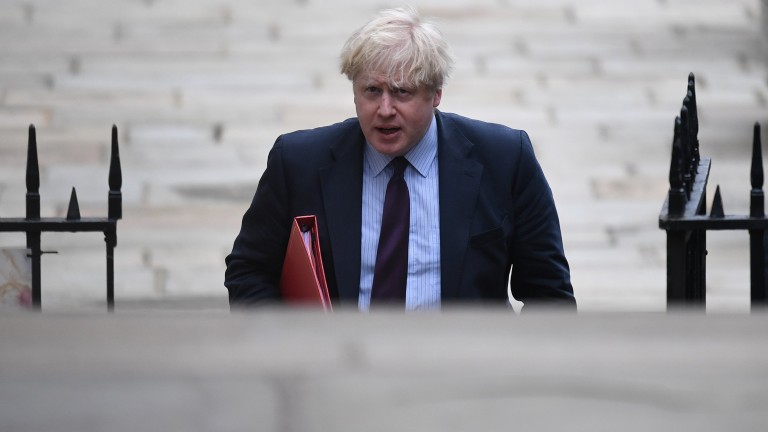 Борис Джонсън призова Мей да се откаже от плана си за Брекзит