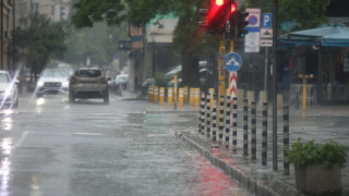 Буря се разрази в късния следобед в София Над столицата