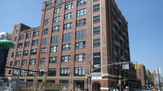 ИТ гигантът Google във вторник купи историческия комплекс здания Chelsea