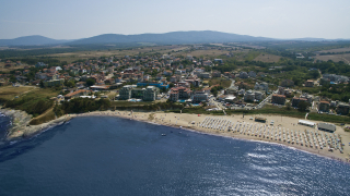 Инспектори проверяват морския плаж "село Лозенец"