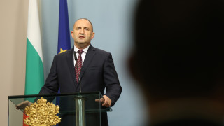 Ситуацията е патова Нито главният прокурор може да отстрани президента