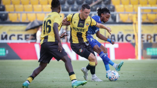 Халфът на Ботев Пловдив Янис Карабельов ще пропусне гостуването