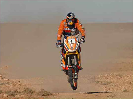 Марк Кома спечели при мотоциклетистите на рали Дакар