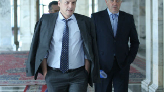 Агенцията по лекарствата да може да спира вноса и износа на лекарства