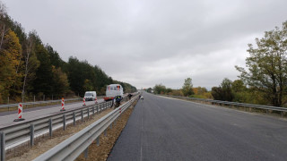 Очаква се утре следобед да бъде възстановено движението в двете