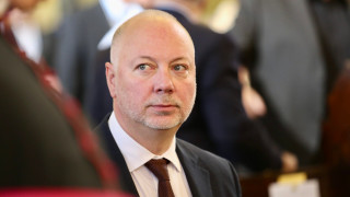 Временната комисия за полицейското насилие но трябва да даде законодателни