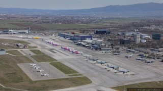 Доставките на авиационно гориво за летище Васил Левски в София