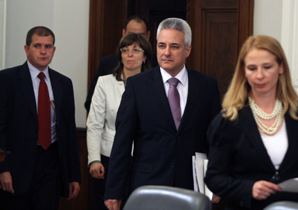 Райков отказа да е „пощенска кутия” на Конституционния съд