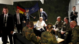 Санкциите срещу Русия остават, отсече Меркел