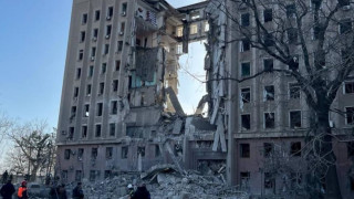 Руските военни са ударили с ракета сградата на Николаевската областна