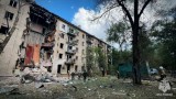 Вход на жилищен блок се е сринал след удар с ATACMS по Луганск