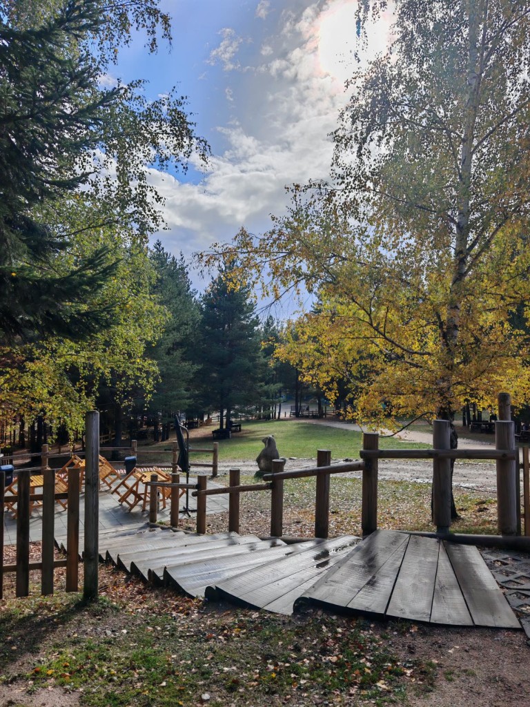 Паркът е добре поддържан и много красив