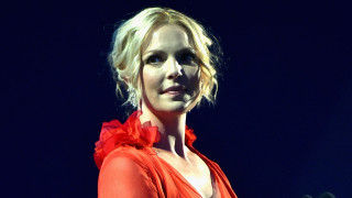 Защо Катрин Хейгъл не обича да говори за брат си