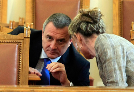 Ефективен контрол върху ГДБОП и ДАНС обеща вътрешният министър