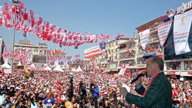 Ердоган убеждава, че референдумът ще проправи пътя към смъртното наказание 