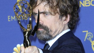 Сериалите Американците и Короната доминираха на 70 те награди Еми Това