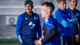 Група от 18 футболисти определи старши треньорът на Левски Николай
