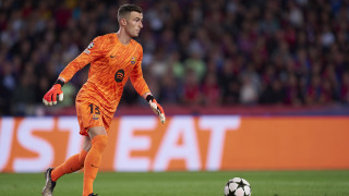 Вратарят на Барселона Инаки Пеня ще премине в Елче под