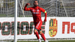 Николай Ботев поема ръководството на детско юношеската школа Христо Стоичков в