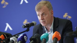 Мажоритарният собственик на Левски Наско Сираков се надява че