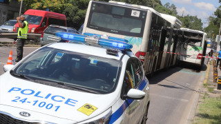 11 души пострадаха при сблъсък на два автобуса в София
