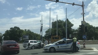 Катастрофа затруднява движението под моста на НДК съобщава БГНЕС На