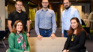 150 пиксела Приблизително толкова място заема на екраните на повечето