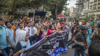 Бангладеш задържа около 8000 опозиционери 