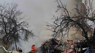 Продължава издирването на изчезналия мъж предаде БНТ Все още районът е