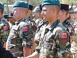 Турция прекъсва военните си връзки с Париж
