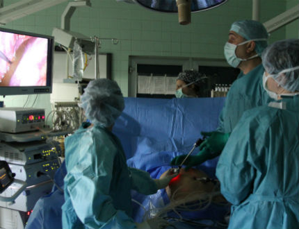 Медици от ВМА присадиха черен дроб на жена с цироза