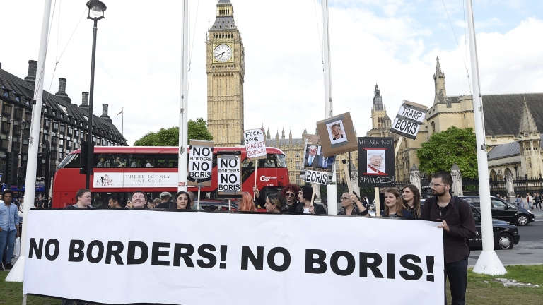 Повече от 2 500 000 подписа за втори референдум за оставане в ЕС, Лондон иска независимост