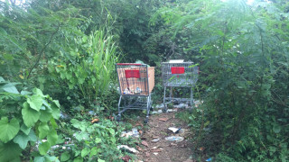 Двама 21 годишни мъже са хванати за кражба на две колички