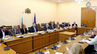 Министърът на транспорта и съобщенията Гроздан Караджов започва преструктуриране на