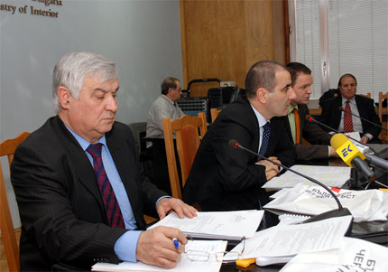 Нов закон бори войната по пътищата ни