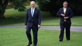 Президентът на САЩ Доналд Тръмп помолил началника си на кабинета