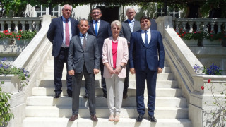 Британското правителство подарява полицейска техника в подкрепа на борбата с