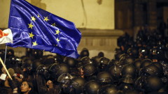 Хиляди грузинци с европейски знамена срещу закона за чуждестранните агенти