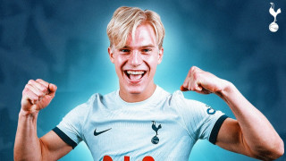 Tотнъм обяви привличането на шведския талант Лукас Бергвал който бе