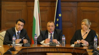 Работна група ще търси най добрите решения за взаимодействие между търговските