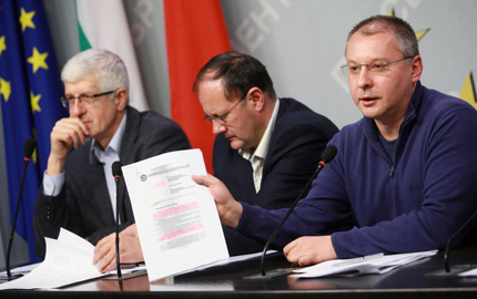 ГЕРБ фалшифицирали писмата на RWE за „Белене”