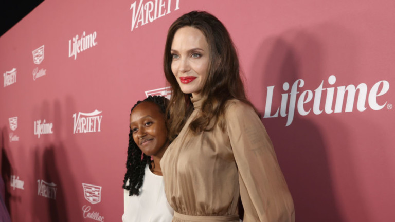 Миналата година Анджелина Джоли се похвали, че дъщеря ѝ Захара